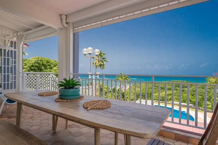 Location de vacances pour 8 personnes, avec jardin ainsi que piscine et terrasse dans Plage des Salines - 2