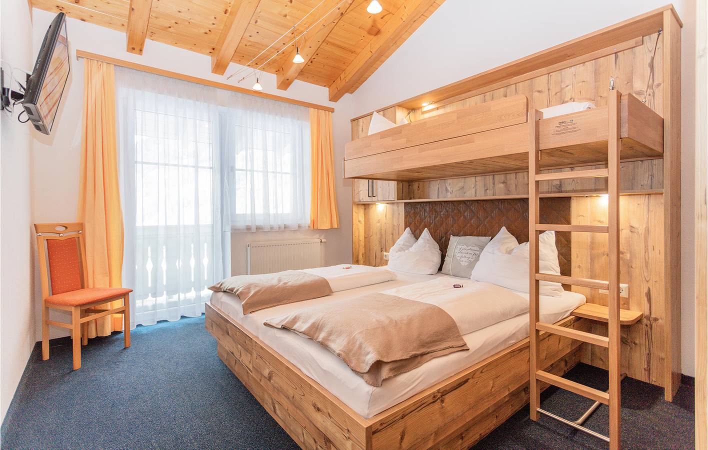 Geheel vakantieappartement, Gezellig appartement met 1 slaapkamer vlak bij het skigebied, met wifi en terras in Viehhofen, Pinzgau