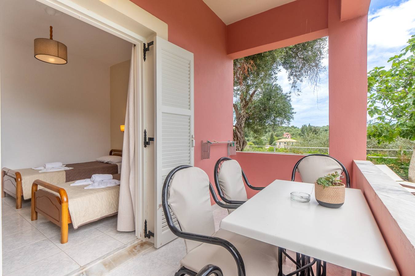 Entire apartment, Apartment '3' with Sea View, Wi-Fi and Air Conditioning in Corfu