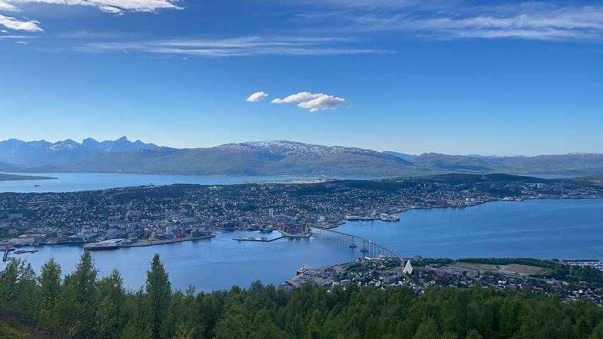 Ferienwohnung für 10 Personen, mit Meerblick und Balkon sowie Terrasse und Garten in Tromsø - 2