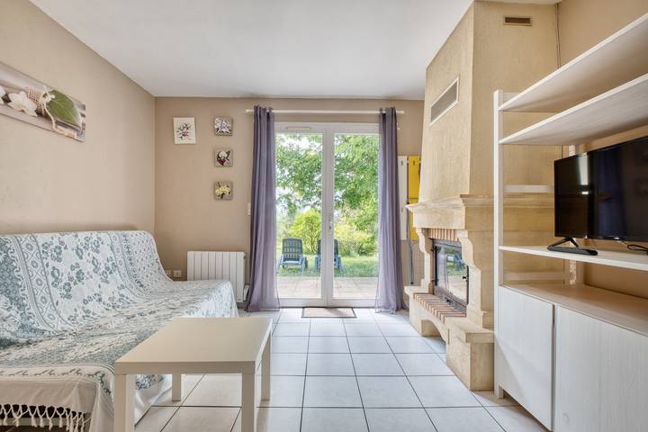 Location de vacances pour 6 personnes, avec bassin pour enfant et jardin, animaux acceptés à Salignac-Eyvigues - 2