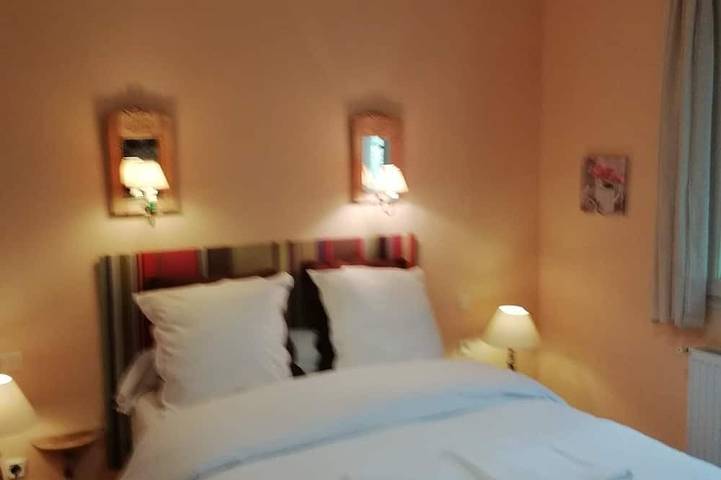 Location de vacances pour 2 personnes, avec jardin et piscine à Casteil - 3