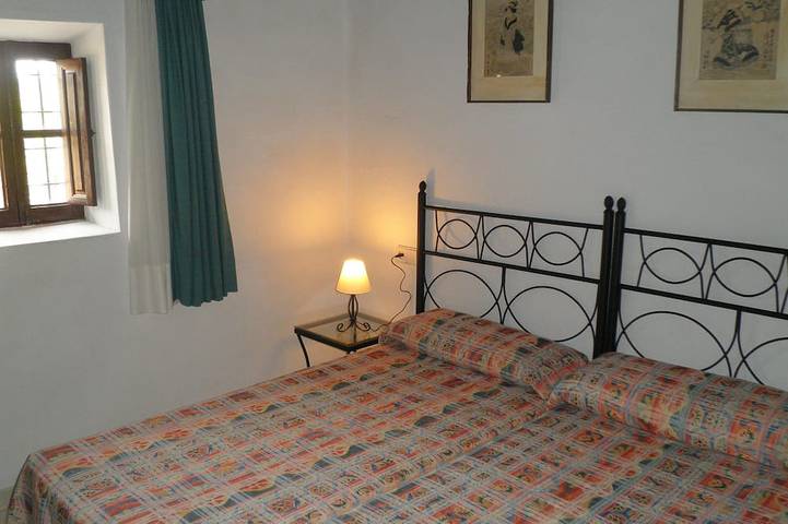 Ferienhaus für 9 Personen, mit Terrasse und Garten in St Llorenc de Balafia - 2