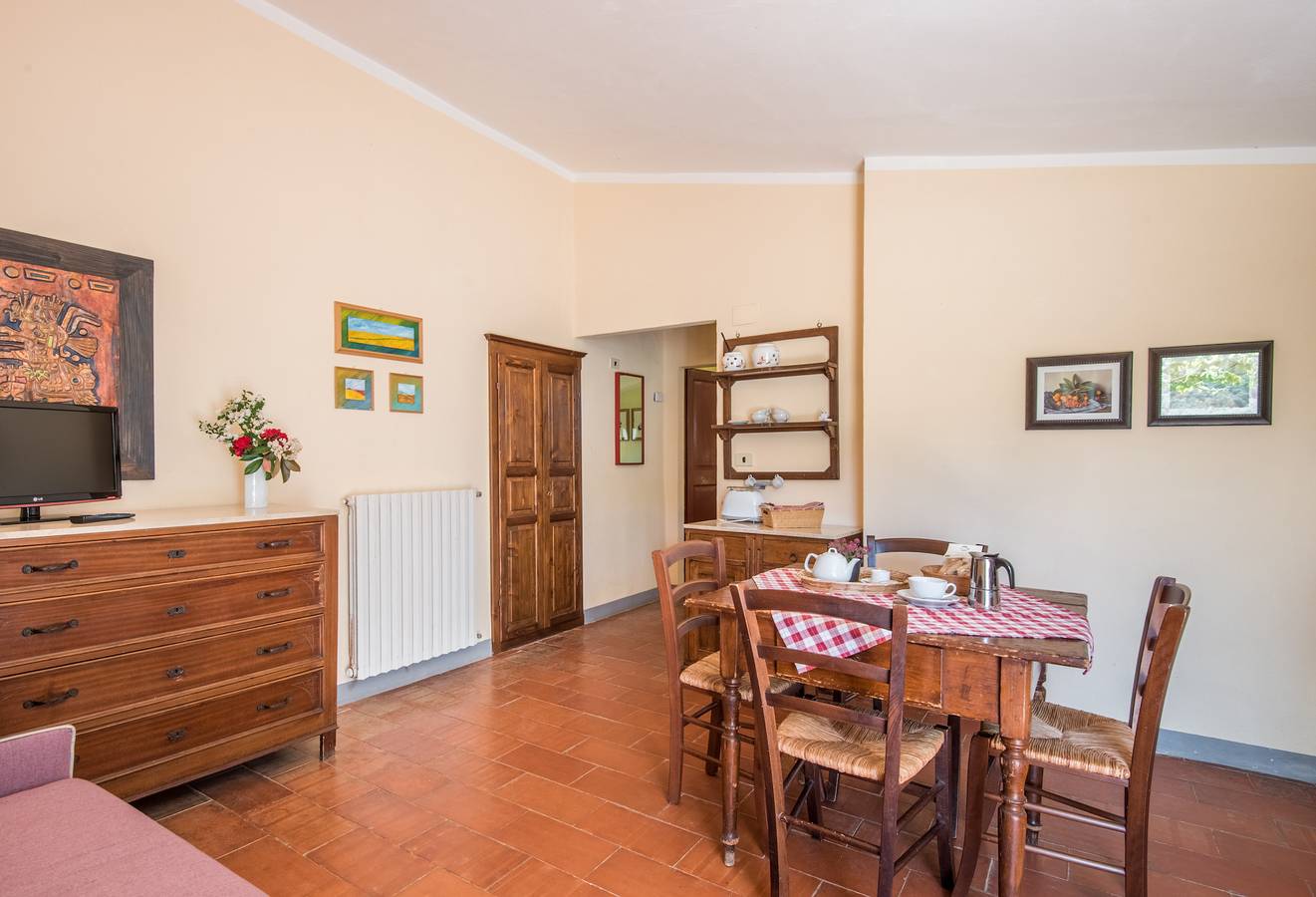 Agriturismo 'Podere Del Pereto Bio- 202' con piscina condivisa, giardino privato e Wi-Fi in Rapolano Terme, Siena e dintorni