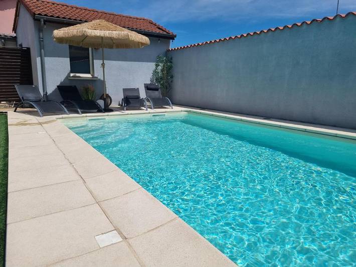 Location de vacances pour 5 personnes, avec jardin et piscine à Clermont-Ferrand - 2
