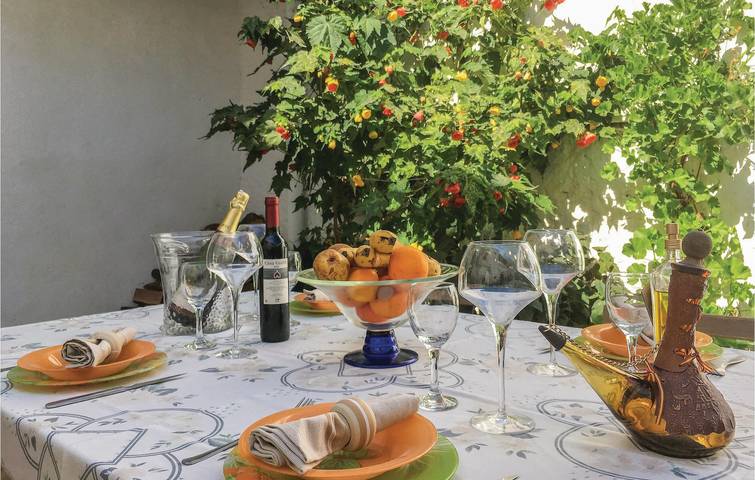 Ganze Ferienwohnung, Terrassenwohnung 1km vom Strand in Pineda de Mar, Costa del Maresme