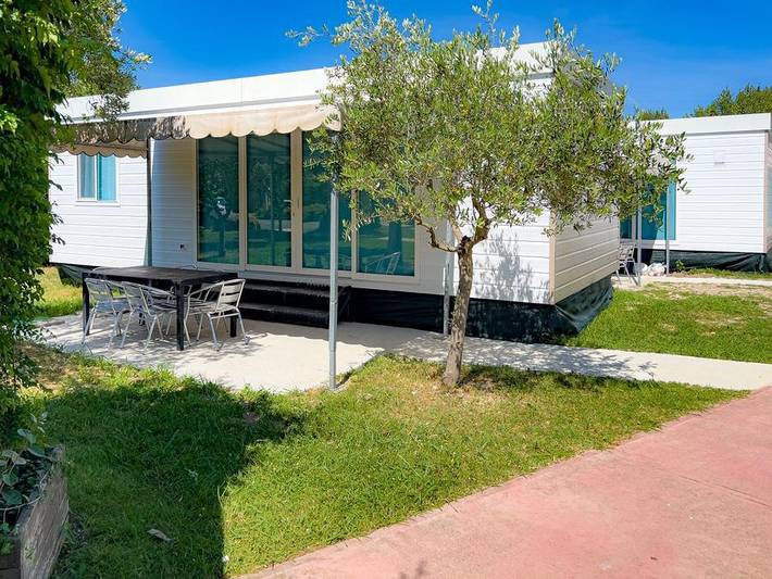 Camping The Garda Village - Bungalow 4 personen - Bilo Comfort in Rivoltella del Garda, Sirmione