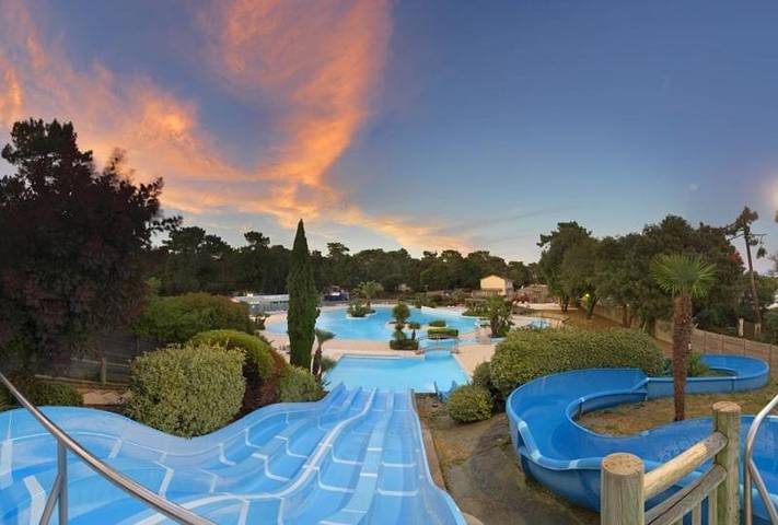 Camping pour 6 personnes, avec piscine à Saint-Palais-sur-Mer - 2