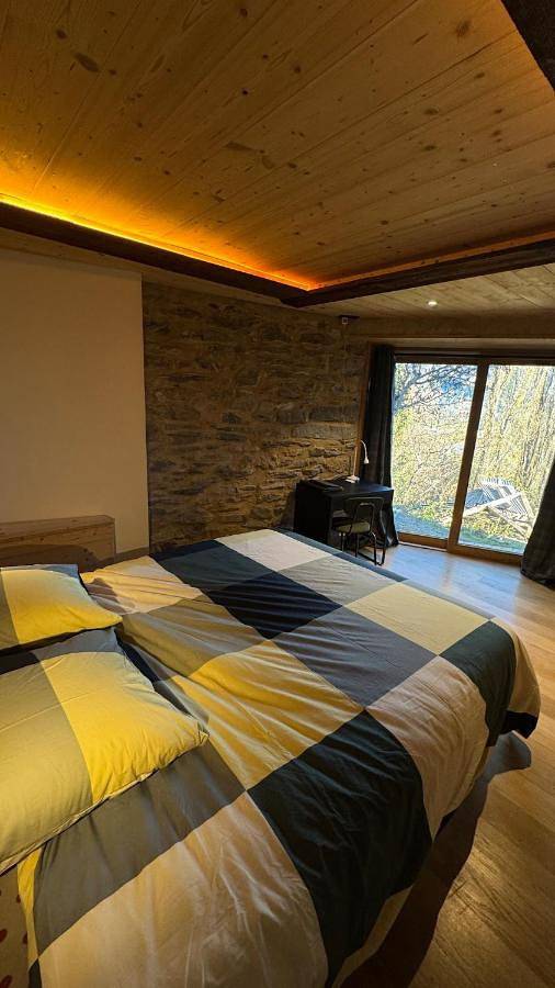 Gîte pour 3 personnes, avec terrasse et vue à Les Chapelles - 4