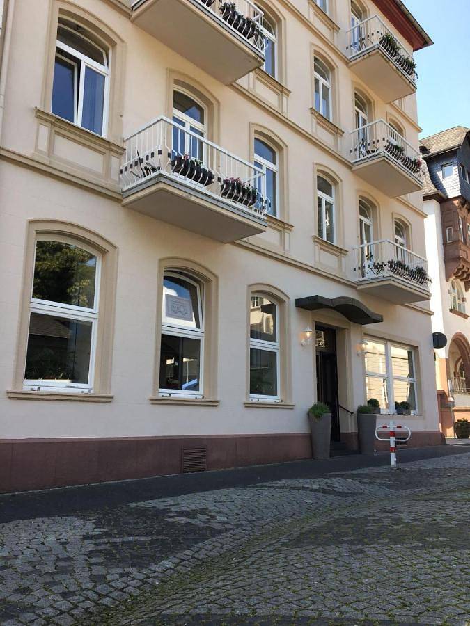 Triple Room with Balcony in Bad Bertrich, Traben-Trarbach et ses environs