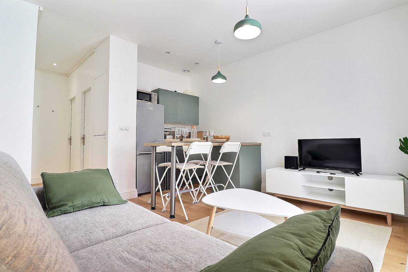 Apartamento entero, Beautiful renovated two-bedroom apartment - Villeurbanne in Villeurbanne, Ródano