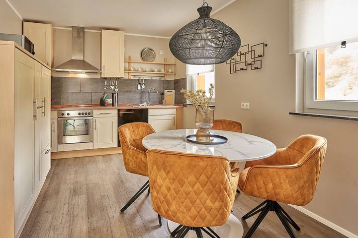 Ferienwohnung für 5 Personen, mit Ausblick und Garten sowie Seeblick, mit Haustier in Eifel (Rheinland-Pfalz) - 2