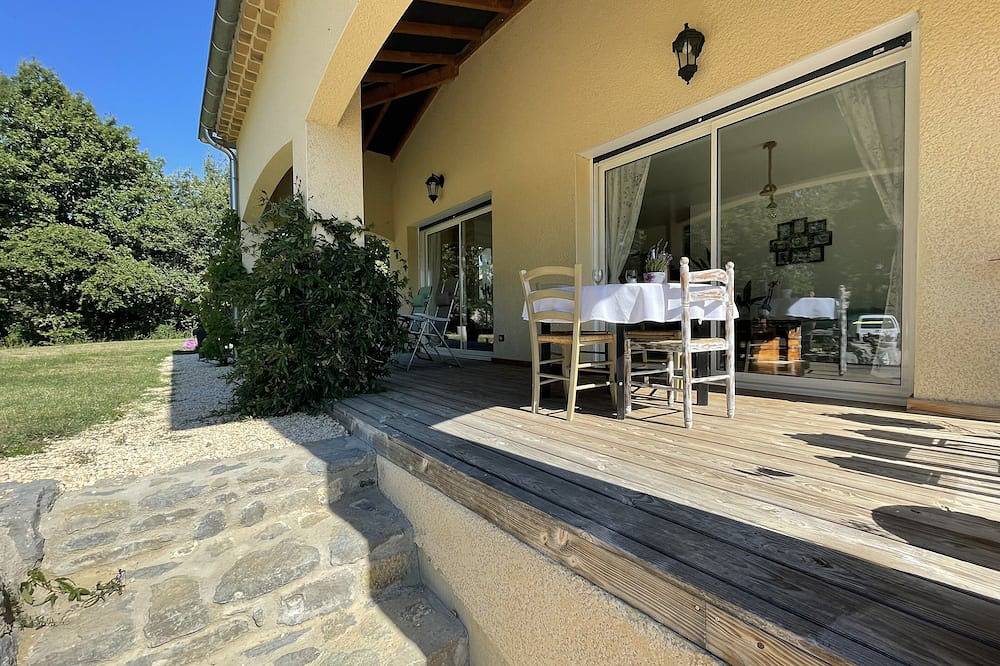 Entire apartment, Les Gites des Mazes Ardèche in Vallon-Pont-d'Arc, Ardèche