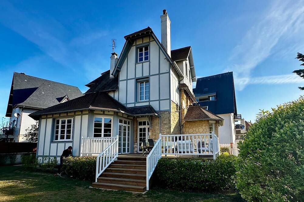 Dream villa 50 meters from the beach! in Benerville-sur-Mer, Lisieux en omgeving