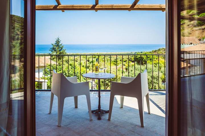 Hôtel pour 2 personnes, avec vue ainsi que jardin et piscine, animaux acceptés