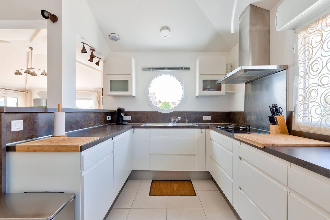 Le Fenouiller, Maison spacieuse pour 6, piscine in Le Fenouiller, Vallée de la Loire