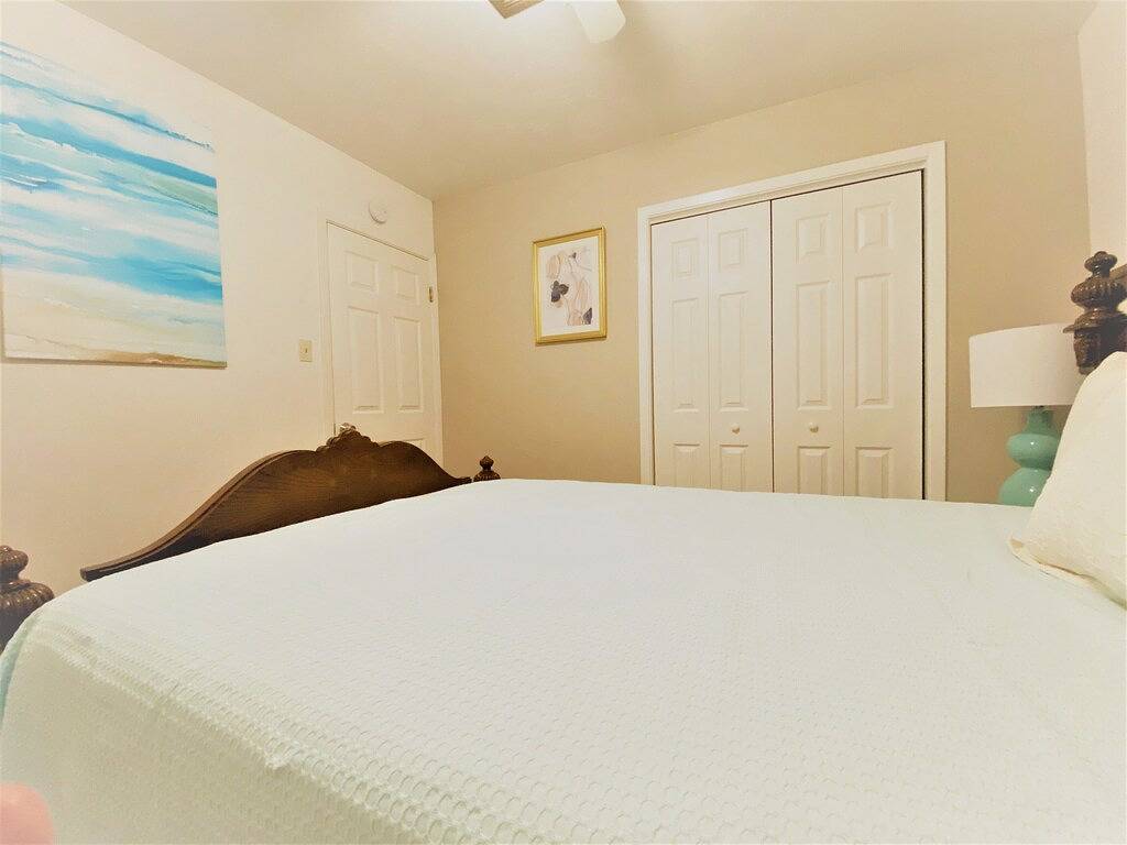 Skylight-Walking Distance to the At&T stadium, attractions, and restaurants! in Arlington, Tarrant County