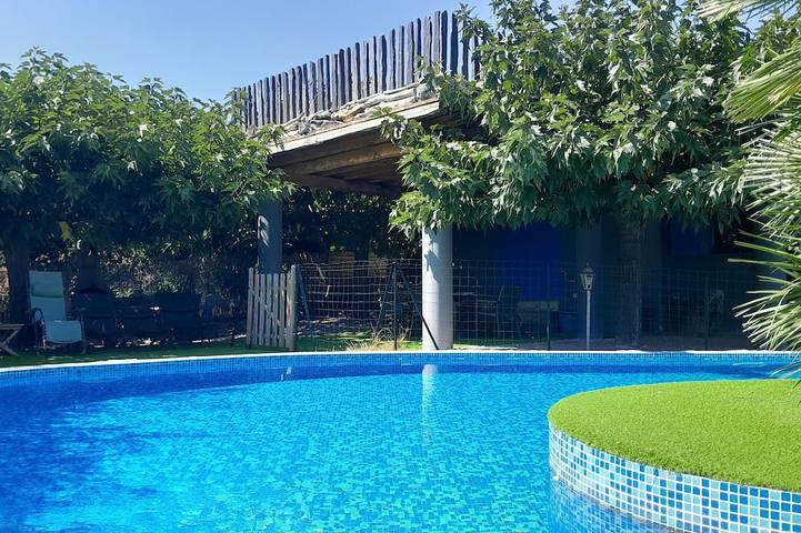 Villa pour 8 personnes, avec jardin et balcon