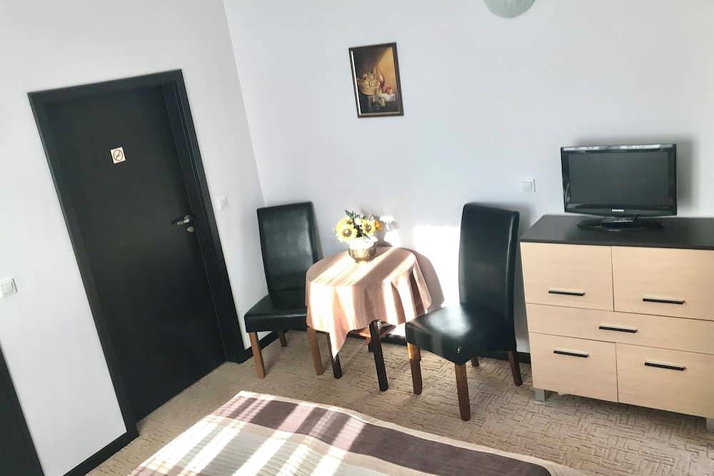 Villa California Darłówko: Komfort 300 m od plaży, Wi-Fi, grill! in Darłówko, Darłowo