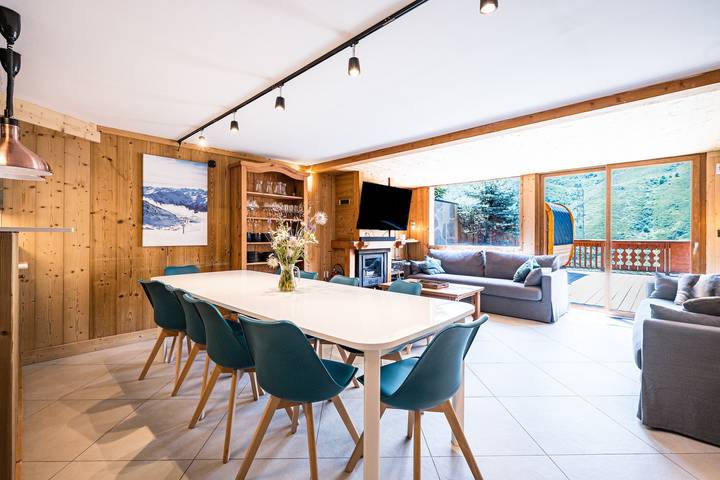 Apartament wakacyjny dla 12 osób, z Balkon i Jacuzzi oraz Sauna i Widok na jezioro w Trzy Doliny