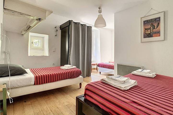 Gîte pour 14 personnes, avec jardin à Sainte-Croix-Vallée-Française - 4