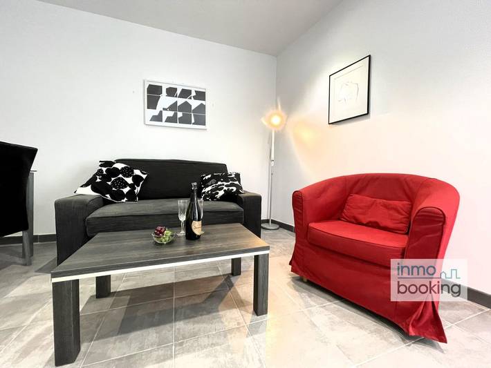 Entire holiday apartment, Inmobooking Tarraco Mar, Air-conditioned and close to the beach in Tarragona, Costa Dorada
