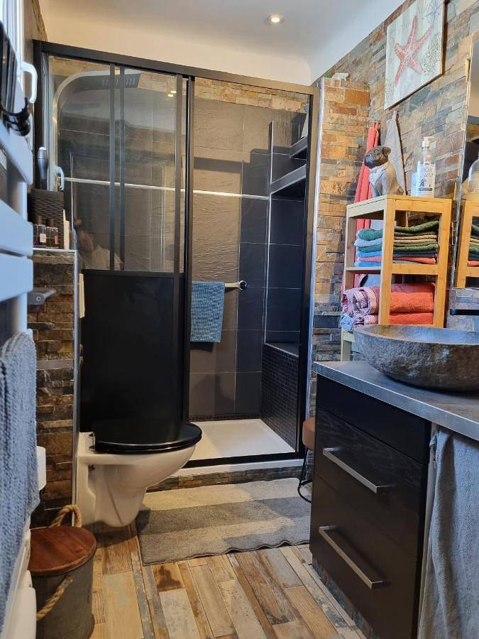 Location de vacances pour 4 personnes, avec Balcon ainsi que Terrasse et Vue dans Le Brusc - 2