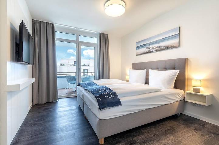 Ganze Wohnung, Modernes Apartment mit Loggia in sonniger Süd-West-Lage und hauseigenem Spa in Ostseebad Travemünde, Lübeck
