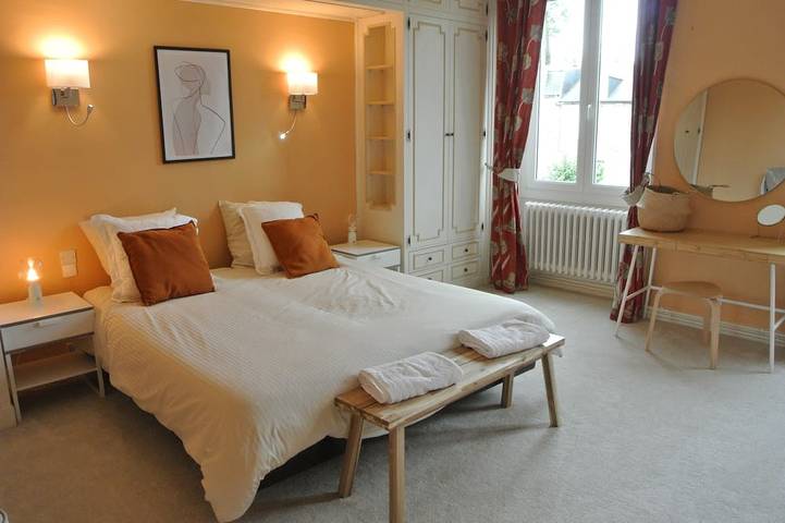 Spacious Maison de Maitre ideal for family fun & exploring. in Landelles-et-Coupigny, Région de Vire