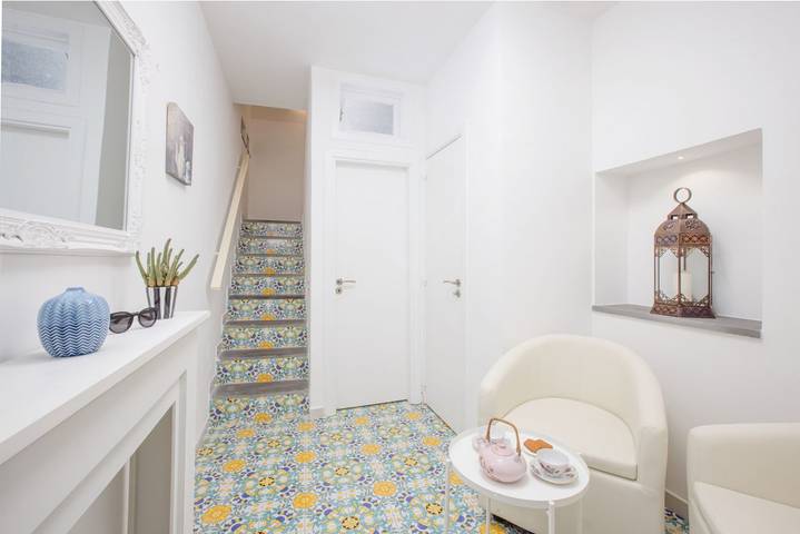 Appartamento intero, Appartamento vacanze per 4 persone con balcone/terrazza in Spiaggia pubblica di Sorrento, Sorrento
