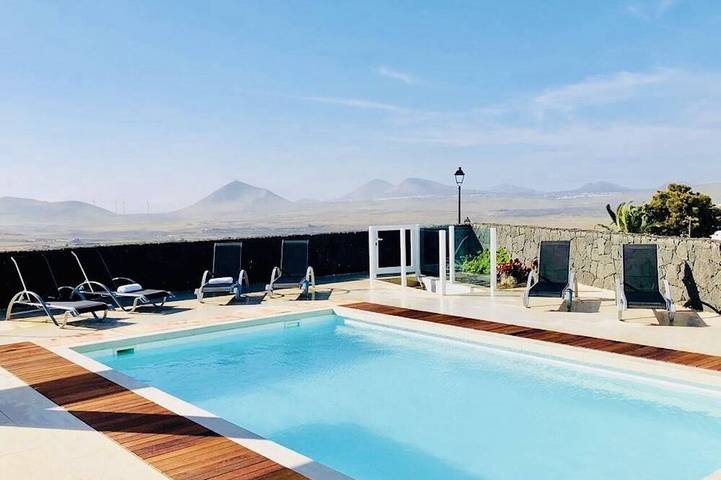 Casa de vacaciones para 6 personas, con jardín y terraza, Se admiten mascotas en Nazaret