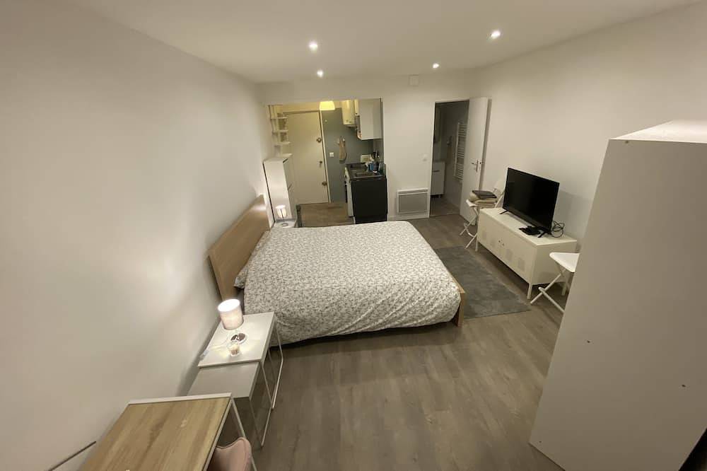 Apartamento entero, Studio A Chaville à la Porte de Paris et de Versailles in Chaville, Altos del Sena