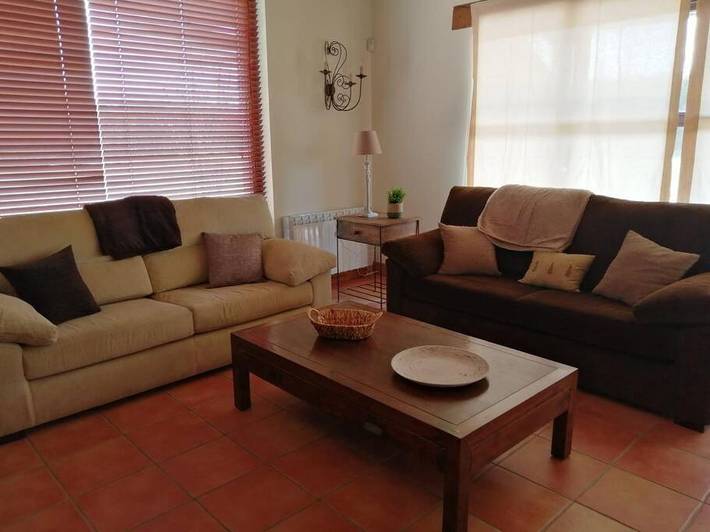 Location de vacances pour 8 personnes, avec piscine et terrasse ainsi que vue et jardin à Villaviciosa - 2