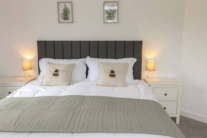 Bay Tree Cottage, pet friendly, with open fire in Llanrug in Gwynedd