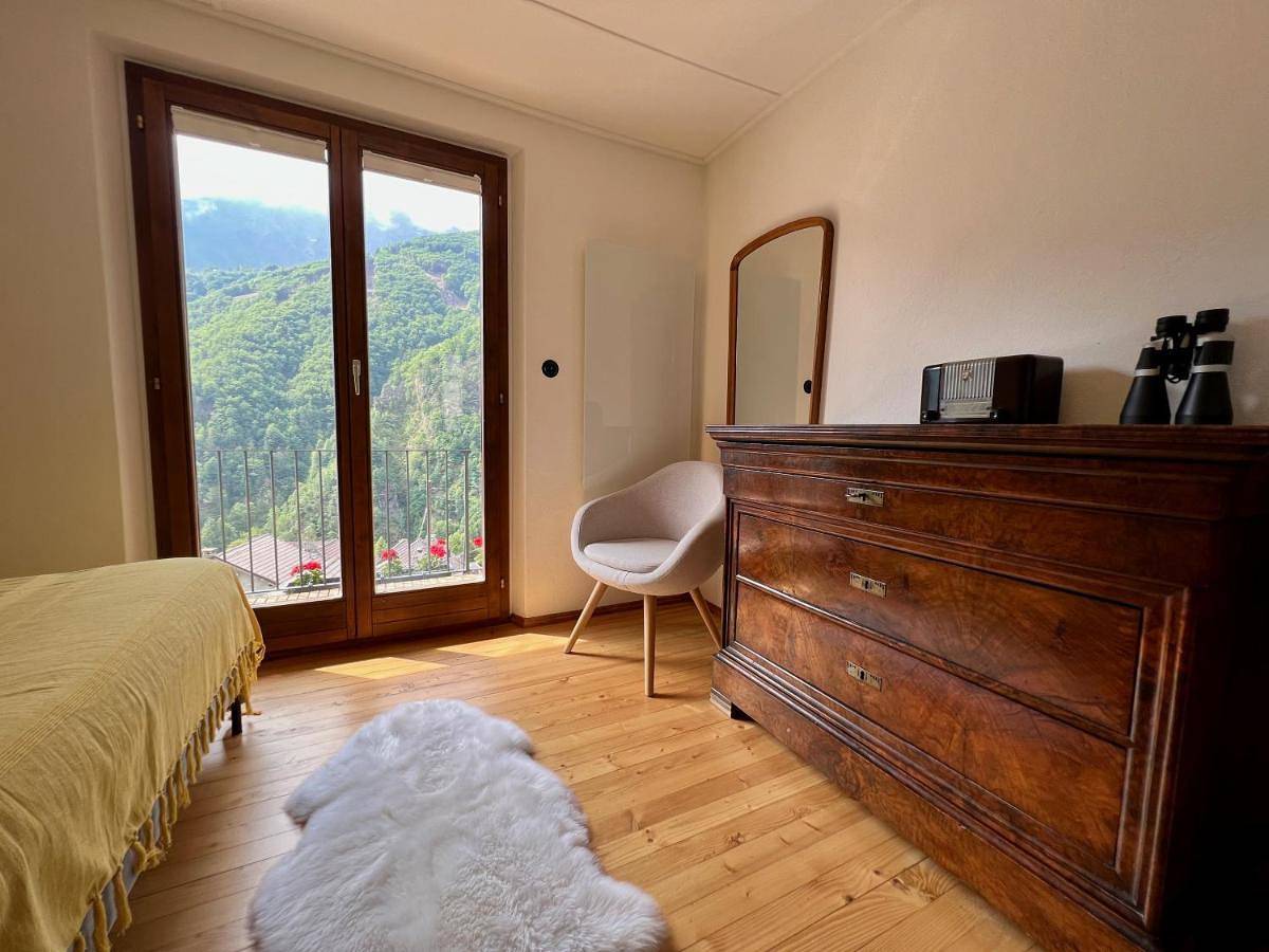 Two-Bedroom House in Centovalli, Alpes tessinoises