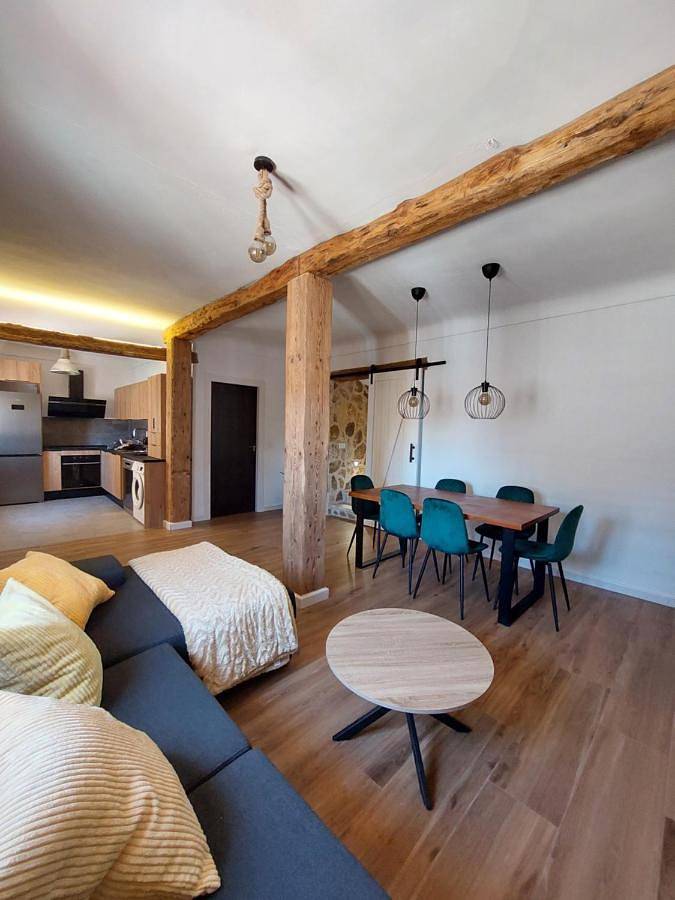 Location de vacances pour 6 personnes, avec Balcon ainsi que Terrasse et Vue dans Paulenca