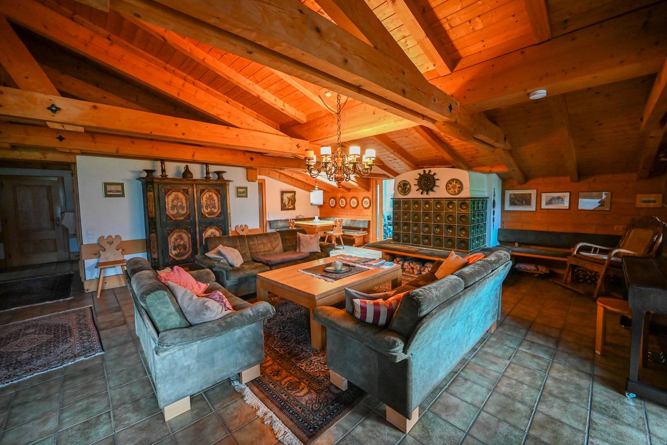 Entire apartment, Penthouse Forsterhaus - glacier view in Zell am See, Kitzbuehl alps