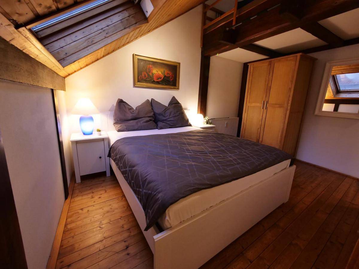 Fachwerkhaus in ruhiger Altstadt by Rabe - eigene Terrasse, Smart-Tv, Netflix in Karlsruhe, Rheinebene