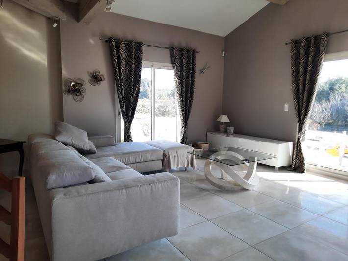 Gîte pour 4 personnes, avec jacuzzi et terrasse ainsi que jardin et piscine à Jouques - 4