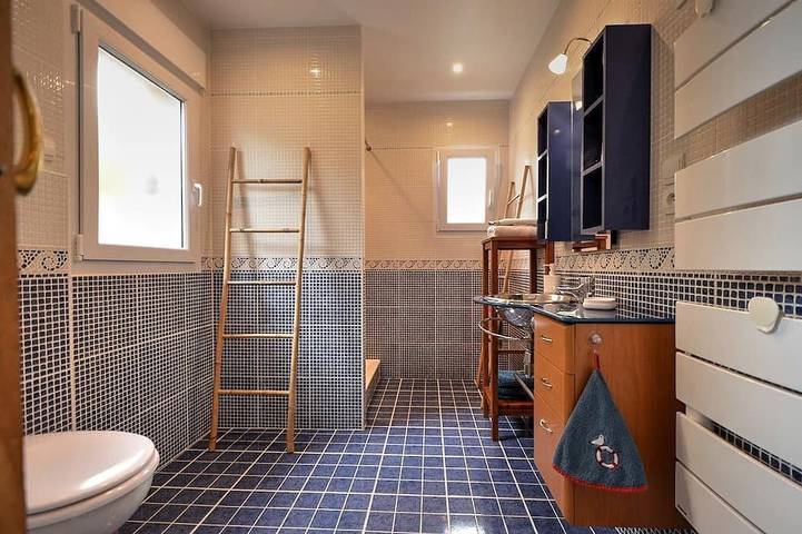 Gîte pour 4 personnes, avec terrasse dans Buguélès - 3