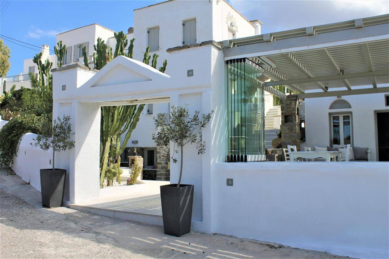 Double or Twin Room with Partial Sea View in Náoussa, Paros