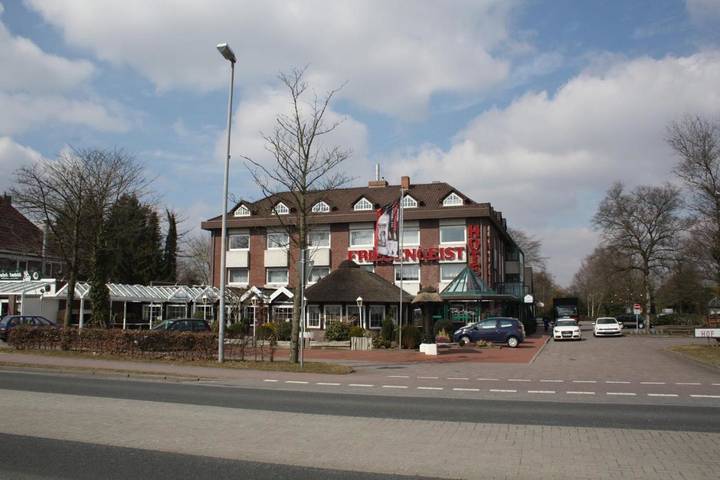 Hotel für 2 Personen, mit Terrasse und Sauna in Wiesmoor