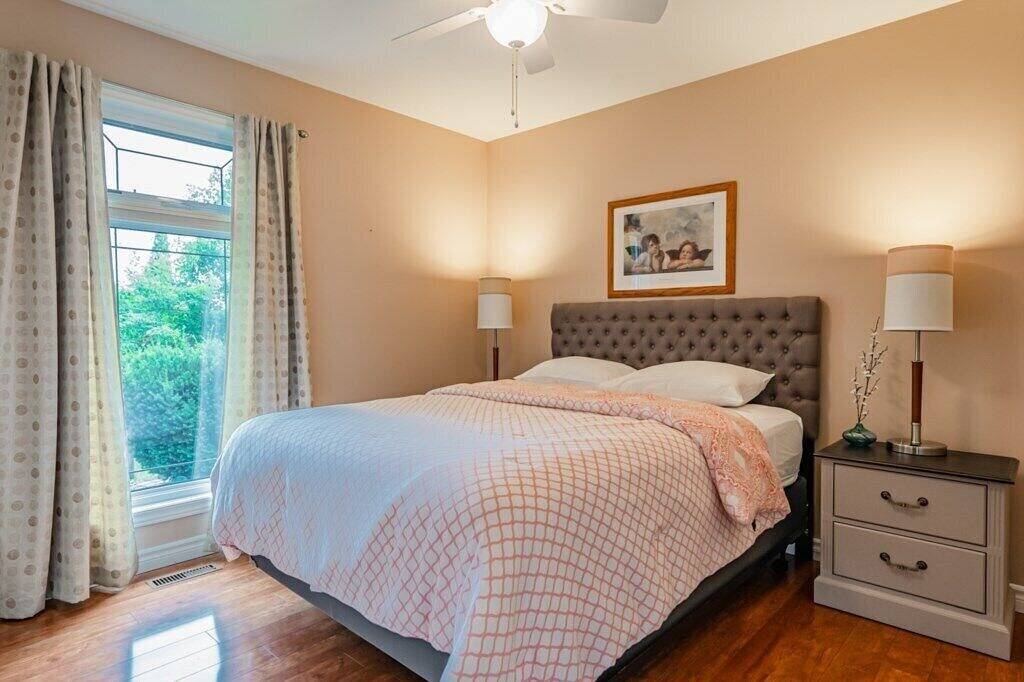 Five Point Cottage, Now Dog Friendly! in Niagara-on-the-Lake, Niagara Fälle