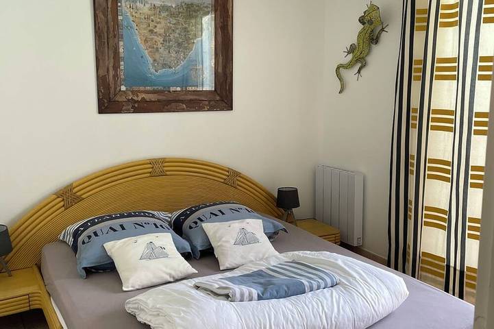 Location de vacances pour 10 personnes, avec Terrasse et Jardin dans Petite Plage Saint Trojan Les Bains - 2