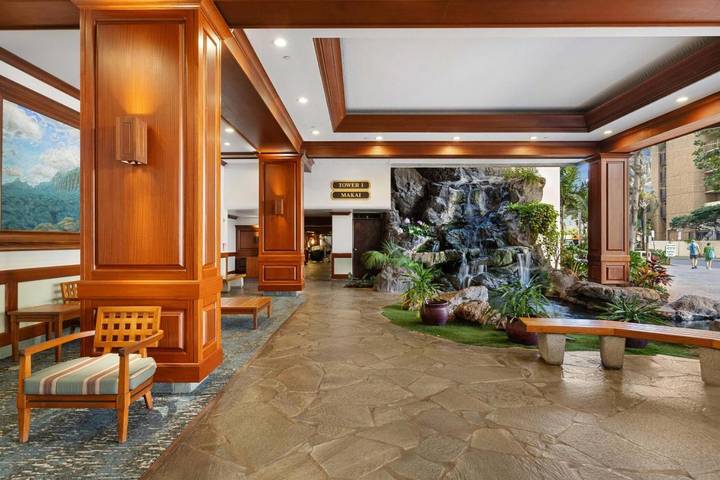 Apartahotel para 5 personas, con balcón y vistas en Honolulu