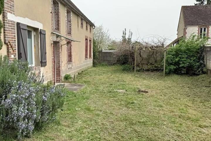 Gîte pour 9 personnes à Chailley