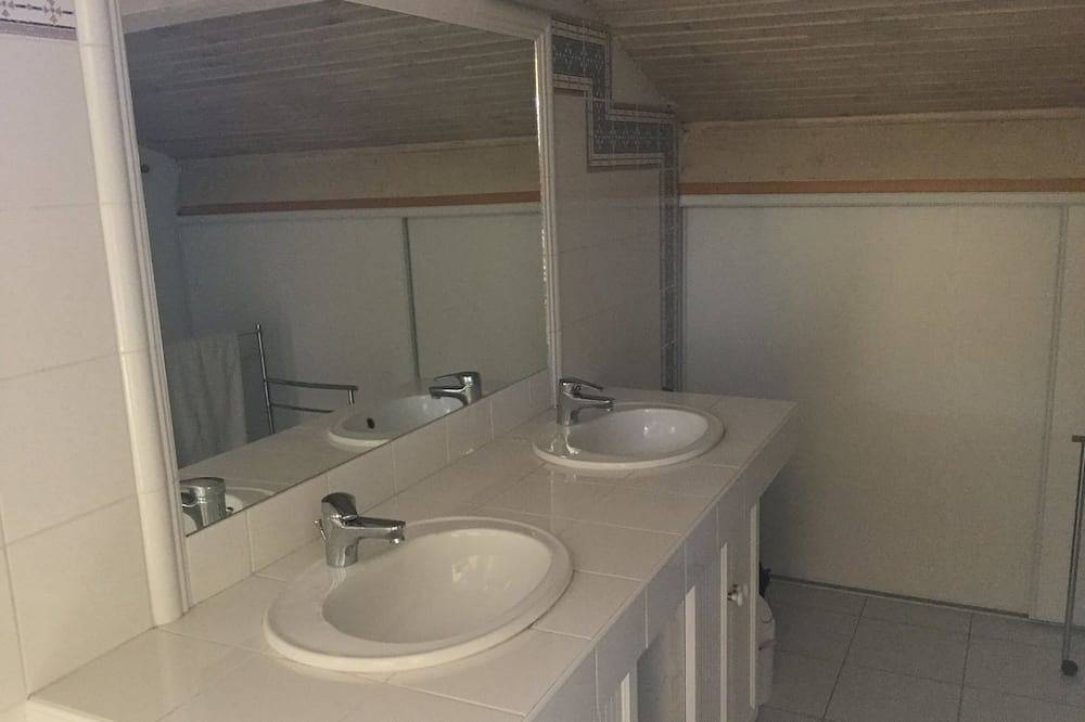 Bonita villa con jardín y piscina entre mar y montaña Título in Saint-Gély-du-Fesc, Region de Montpellier