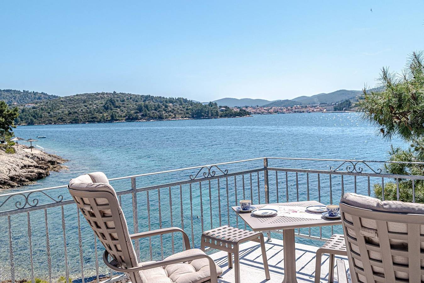Schönes Ferienhaus am Meer Ema mit Terrasse in Vela Luka, Korcula