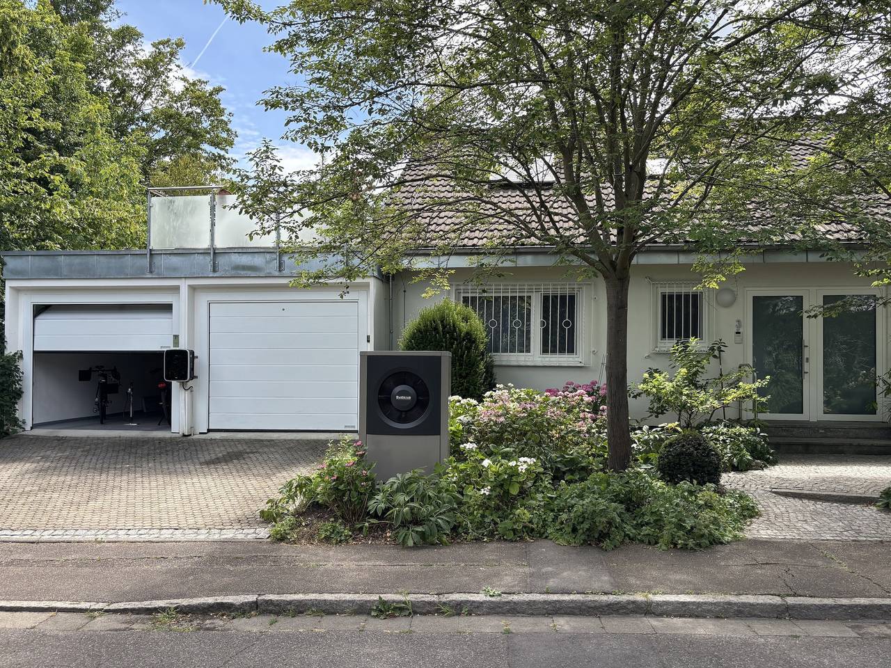 Geheel appartement, Vakantiewoning 'Secret Garden' – huisdieren welkom, privéterras, sauna, fietsenstalling, wallbox in Müllheim, Zuidelijk Zwarte Woud