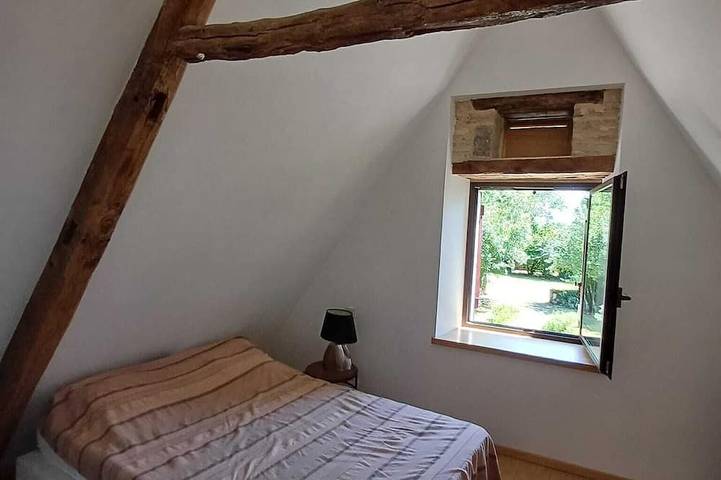 Location de vacances pour 8 personnes, avec piscine ainsi que jardin et terrasse à Montgesty - 4